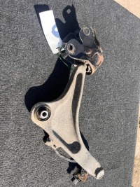 фото thumb №1, Volvo v60 рычаг правый перед 31429320