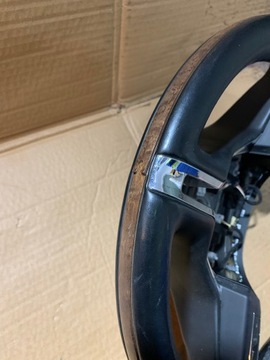 фото thumb №10, Maserati levante руль кожа дерево