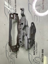 фото thumb №1, Mercedes w204 sedan засовы капот комплект