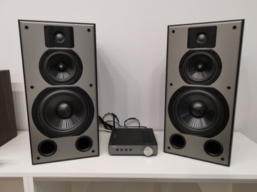 INDIANA LINE DJ 308 ЧЕРНЫЕ КОЛОНКИ НА ПОДСТАВКЕ