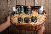 ПОДАРОЧНАЯ КОРЗИНА роскошный набор кофе, чая, шоколада