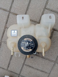 фото thumb №1, Chrysler pacifica 16- бачок расширительный