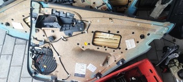 фото thumb №12, Обивка обшивки дверь чёрная кожа mercedes w220