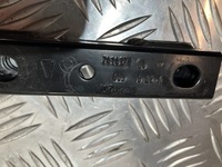 фото thumb №1, Кронштейн розпірка bmw x1 f48 2.0i 7414178