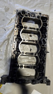 Volvo v50 2.4 d5 основа вала колінчастого 30777886 Доставка, фото thumb
