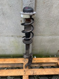 фото thumb №1, Audi a5 8w амортизатор передний правый 8w7413031j