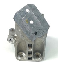 фото thumb №3, Опора левая двигателя audi r8 5.2 fsi 420199307h