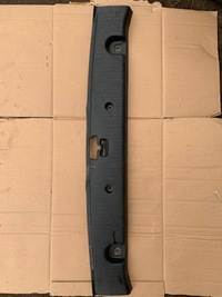 фото thumb №1, Планка накладка багажника twingo iii 849202470r