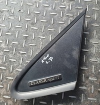 фото thumb №1, Заглушка трикутник лівий перед mercedes a140