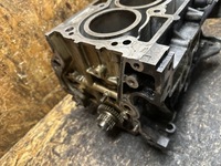 фото thumb №9, Блок двигателя dół wał поршни 1.6 nissan mr16