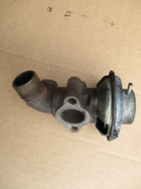 фото thumb №1, Toyota avensis t22 2.0 td клапан egr