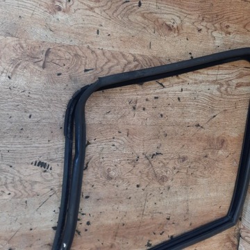 фото thumb №9, Iveco daily 2010 прокладка скла права перед