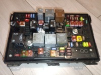 Купити Модуль коробка запобіжників 13302311 opel astra iv, фото thumb