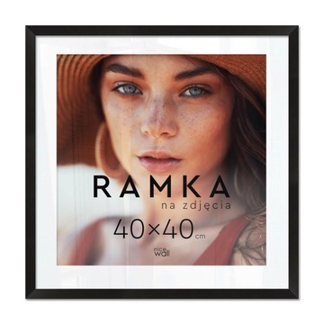 Черная фоторамка 40х40 см. Квадратная рамка