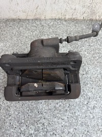 фото thumb №7, Суппорт тормозной правые перед volvo xc40 2017-2024 31471190