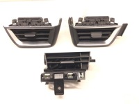 фото thumb №1, Решётка обдув перед renault clio v 687608207r хэтчбек