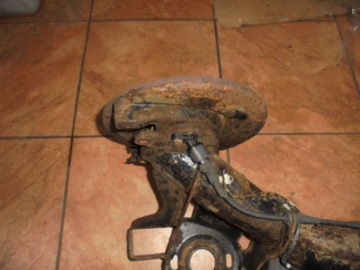 фото thumb №5, Golf iv 1.6 вісь задня універсал