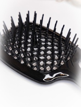 ЩЕТКА ДЛЯ ВОЛОС SUPERBRUSH, АНТИСТАТИЧЕСКАЯ, ЧЕРНАЯ