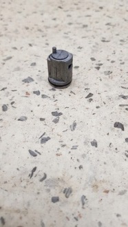 фото thumb №2, Вкладка замка бардачка peugeot 306