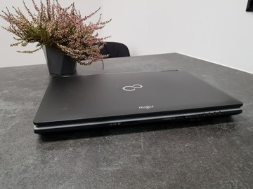 Fujitsu LIFEBOOK E751 i3 8 ГБ DDR3 120SSD WIN 7