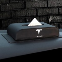 фото thumb №6, Красный подлокотник автомобильный - tesla model 3