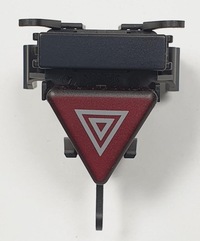 фото thumb №1, Кнопка світла аварійних mercedes w169