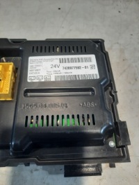 Счетчик приборы renault premium 450 07r оригинальный номер 7420977592-01 Киев, фото thumb