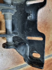 фото thumb №4, Mercedes sprinter 910 направляющая ролик дверь раздвижных