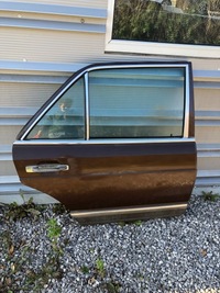 фото thumb №1, Праві задні двері mercedes w126 se