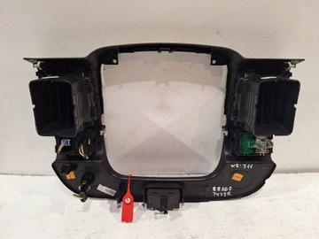 фото thumb №1, Рамка средняя радио 682607479r renault trafic iv vivaro b 21-