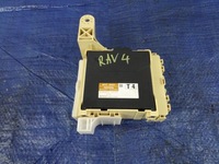 фото thumb №1, Коробка предохранителей toyota rav-4 iv гибрид