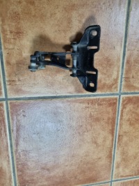 фото thumb №1, Mercedes sprinter 910 направляющая ролик дверь раздвижных