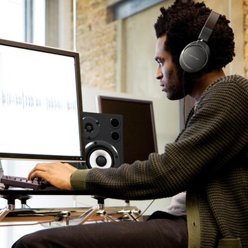 Behringer BH 470 закрытые студийные наушники 32 Ом, разъем 6,3 мм 3,5 мм
