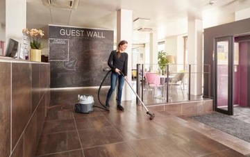 Nilfisk VP300 HEPA Базовый гостиничный пылесос
