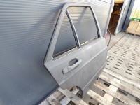 фото thumb №2, Двері праве задні mercedes w201
