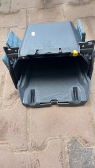 фото thumb №1, Бардачок панелі розподільчої volvo s40 04r ii