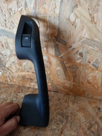 фото thumb №1, Ручка кнопка левый задняя audi a3 8l 5d 01-03 lift