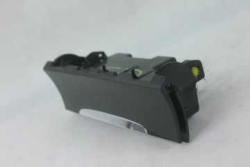 фото thumb №11, Попільничка середня консолі бардачок панелі перед vw passat b6