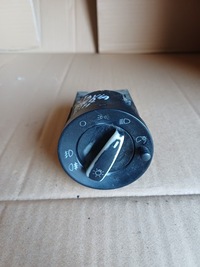 фото thumb №1, Переключатель света skoda octavia 1 i 2000r 1.9 tdi 1u0941531a