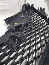 фото thumb №6, Нижняя решётка бампера передней перед land rover evoque ii k8d217f791