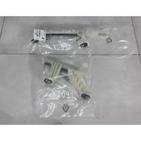 фото thumb №1, Peugeot 2008 ii напрямна скло двері правий перед 9826098780