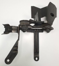 фото thumb №1, Кронштейн кронштейн насоса abs mercedes ml w164