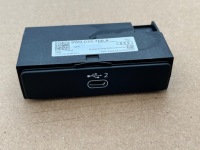 фото thumb №1, Port usb audi a4 b9 lift 8w0035708a