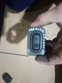 фото thumb №1, Переключатель стекло правый перед opel meriva a