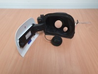 фото thumb №1, Крышка заливной топлива крышка привод citroen c3 aircross 13461780 ewp