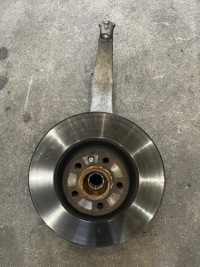 фото thumb №1, Volvo v60 ii s60 iii 2018-2024 поворотный кулак левая передняя диск ступица