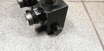 rozdzielacz hydrauliczny 2 sekcyjny fi 11mm