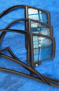 фото thumb №1, Dodge charger 15 16 стекло с дверь малый