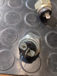 фото thumb №1, Датчик тиску оливи lublin liaz tatra avia