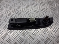 фото thumb №2, Панель стекло правый перед renault clio ii 8200084005